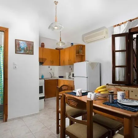 Feriehus Charming Waterfront With Swimming Access Chalki Town